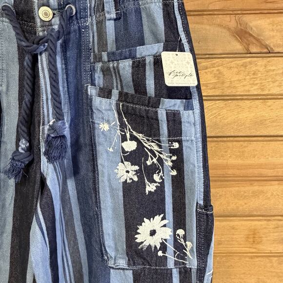 Free People We The Free Cove Crop Pull On Jeans Size Small Button Fly Beach Boho - Picture 6 of 16